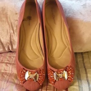 Ladies flats
